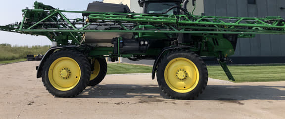 Image of John Deere 412R Image 1