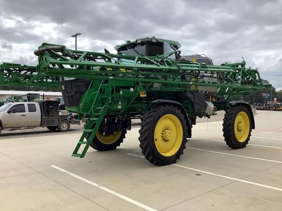 Image of John Deere 412R equipment image 3