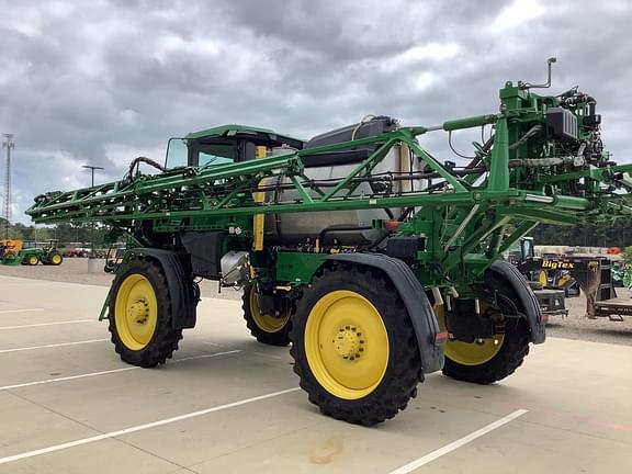 Image of John Deere 412R equipment image 3