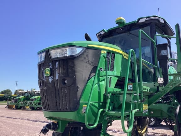 Image of John Deere 412R equipment image 1