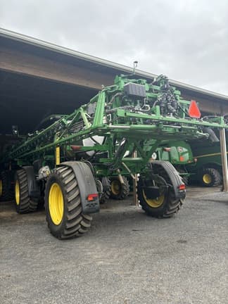 Image of John Deere 412R equipment image 3