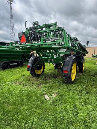 Image of John Deere 412R equipment image 4