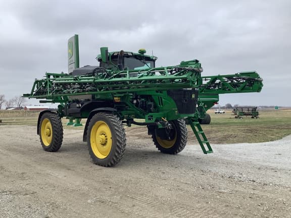 Image of John Deere 412R equipment image 2