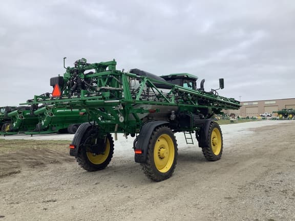 Image of John Deere 412R equipment image 3