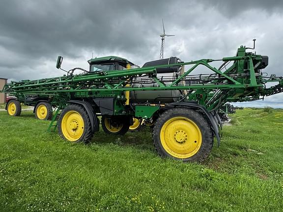 Image of John Deere 412R equipment image 1