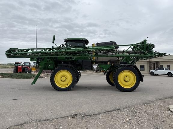 Image of John Deere 412R equipment image 1