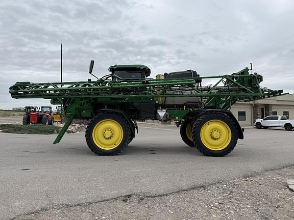 Image of John Deere 412R equipment image 1