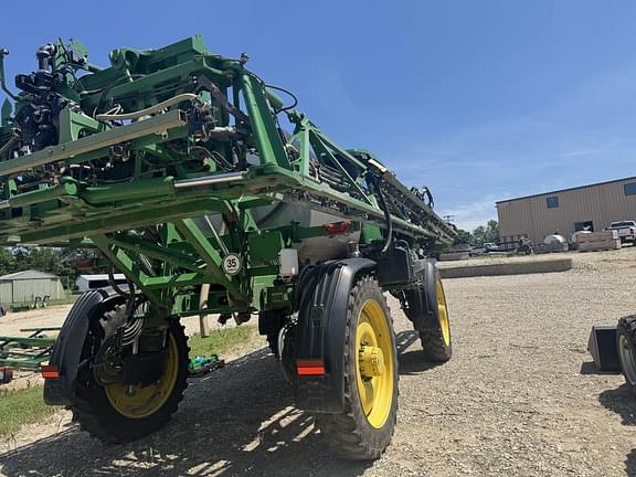 Image of John Deere 412R equipment image 4