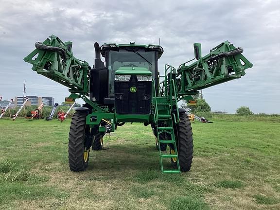 Image of John Deere 412R equipment image 1