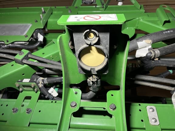 Image of John Deere 412R equipment image 4