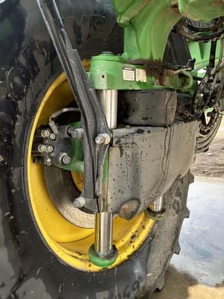 Image of John Deere 412R equipment image 3