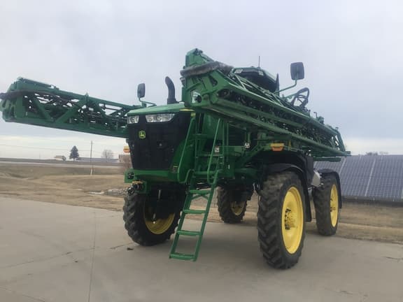 Image of John Deere 412R equipment image 1