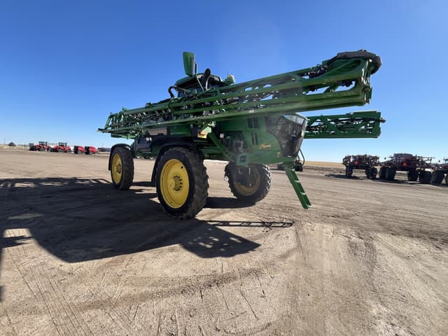 Image of John Deere 412R equipment image 4