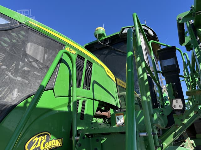 Image of John Deere 412R equipment image 2