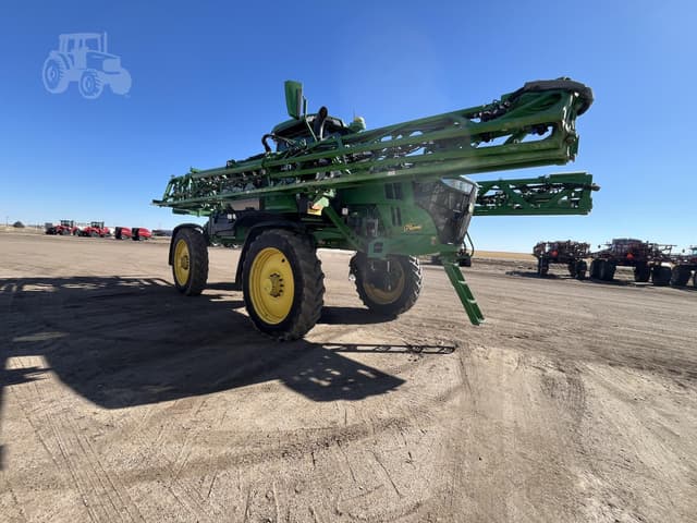 Image of John Deere 412R equipment image 4