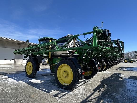 Image of John Deere 412R equipment image 3