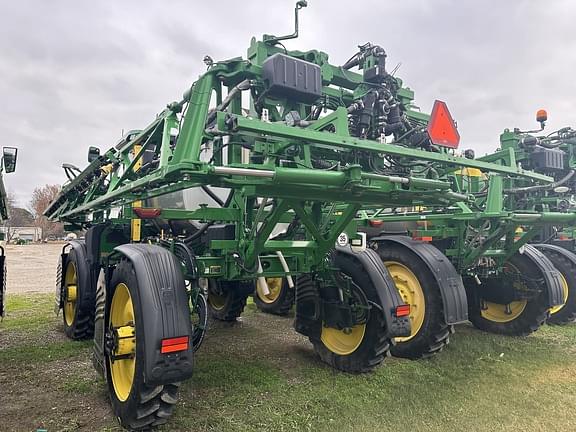 Image of John Deere 412R equipment image 3