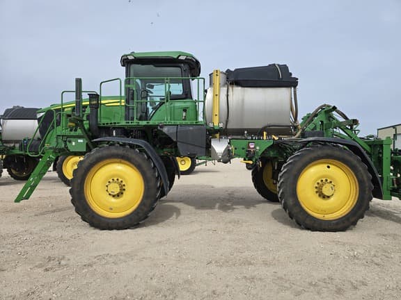 Image of John Deere 412R equipment image 1