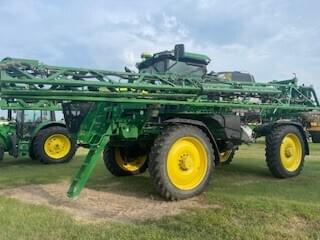 Image of John Deere 412R equipment image 4