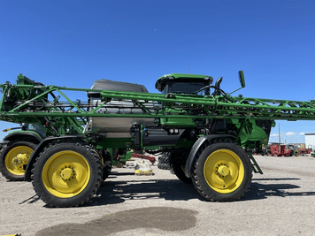 Main image John Deere 412R