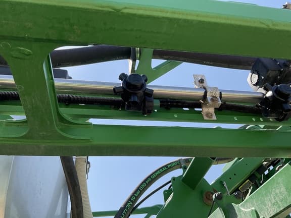 Image of John Deere 412R equipment image 4