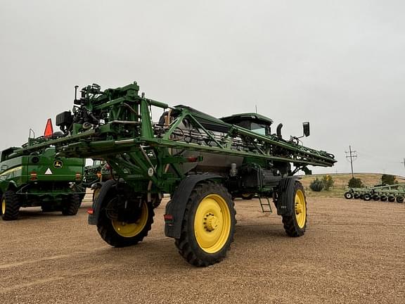 Image of John Deere 412R equipment image 4