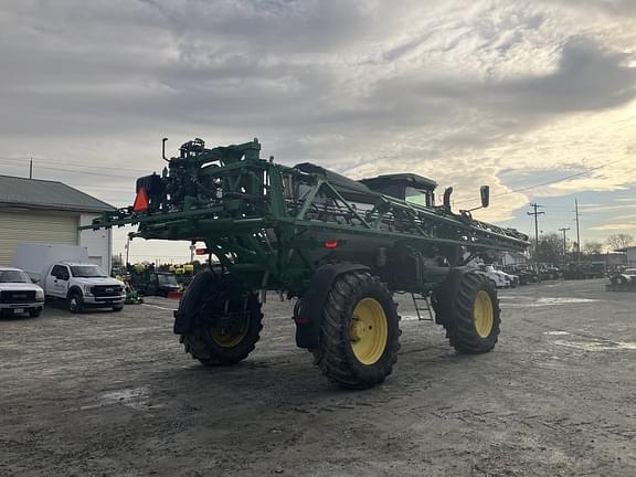 Image of John Deere 412R equipment image 3