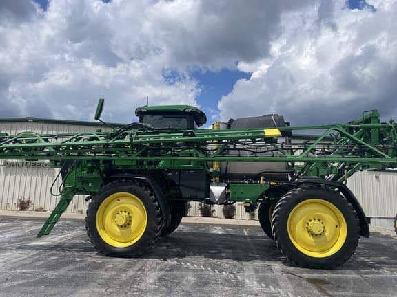 Image of John Deere 412R equipment image 2