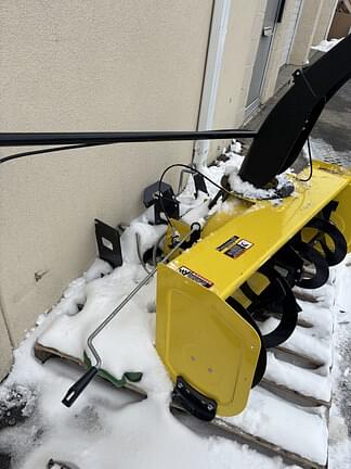 Image of John Deere 44" Snowblower Image 1