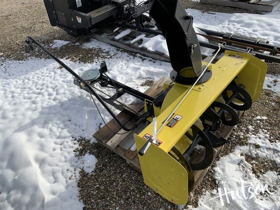 Image of John Deere 44" Snowblower equipment image 1
