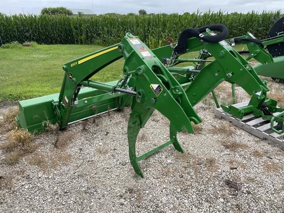 Image of John Deere 440R equipment image 1
