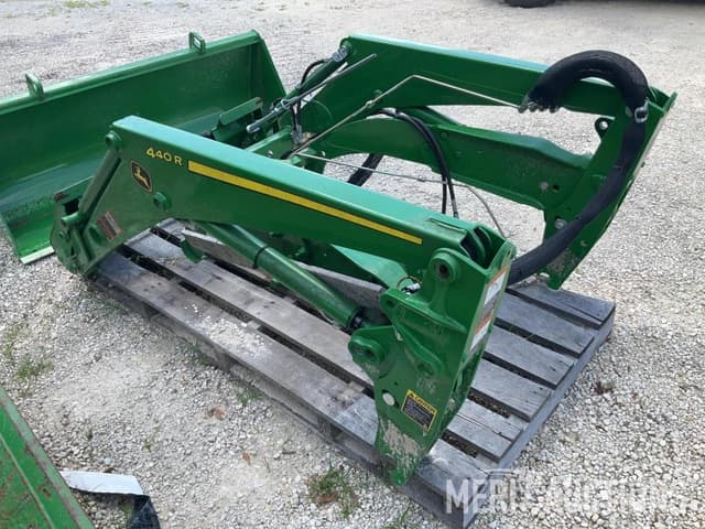Image of John Deere 440R equipment image 2