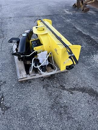 Image of John Deere 44" Snowblower equipment image 3