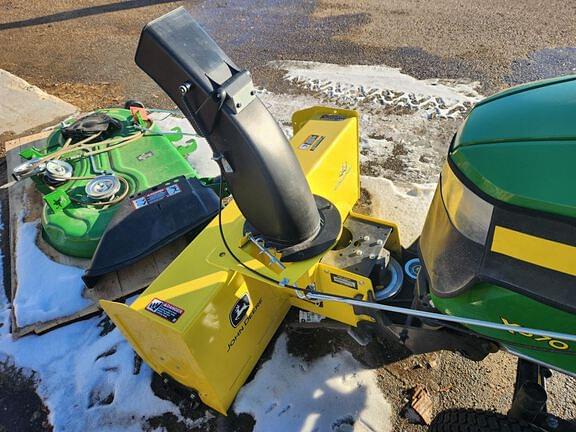 Image of John Deere X370 equipment image 1