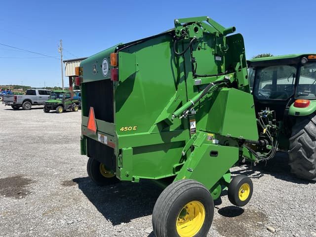 Image of John Deere 450E equipment image 3