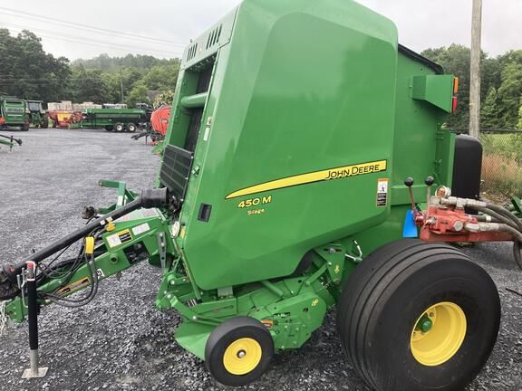 2022 John Deere 450M Silage Equipment Image0