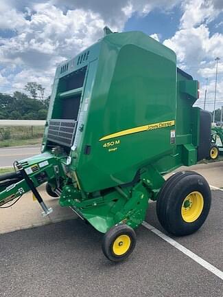 2022 John Deere 450M Silage Equipment Image0