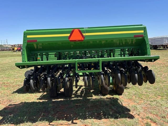 Image of John Deere 455 equipment image 3