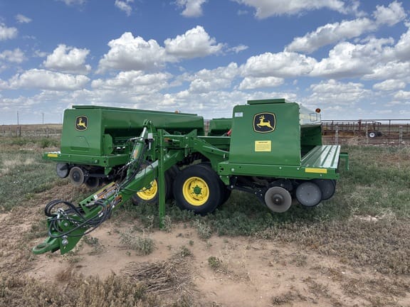 2022 John Deere 455 Equipment Image0