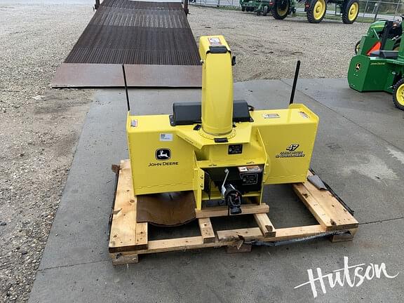 Image of John Deere 47" Snow Blower equipment image 3