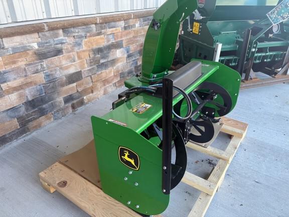 Image of John Deere 47" Snow Blower equipment image 3