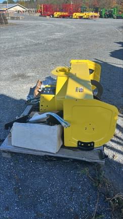 Image of John Deere 47" Snow Blower equipment image 2
