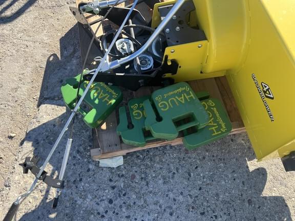 Image of John Deere 47" Snow Blower equipment image 4