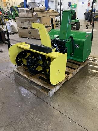 Image of John Deere 47" Snow Blower Primary image