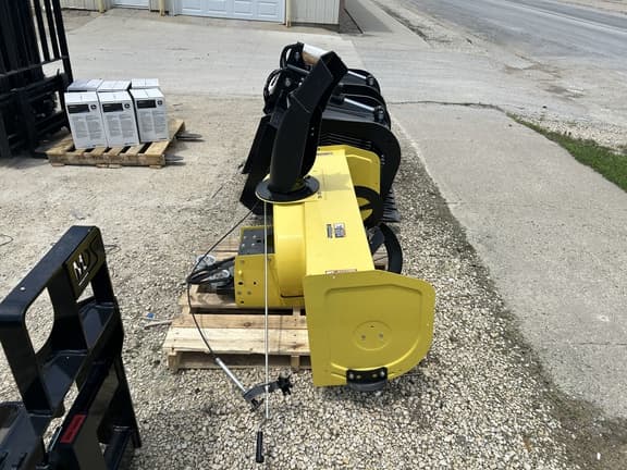 Image of John Deere 47" Snow Blower equipment image 3