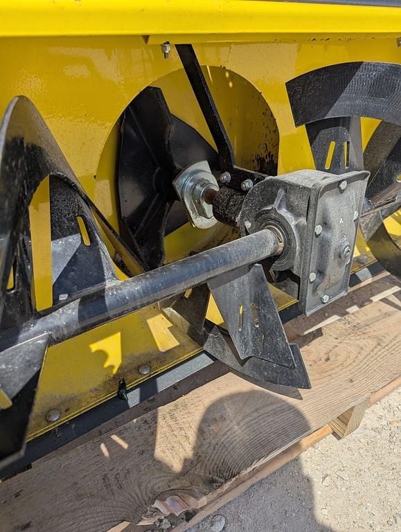 Image of John Deere 47" Snow Blower Image 1
