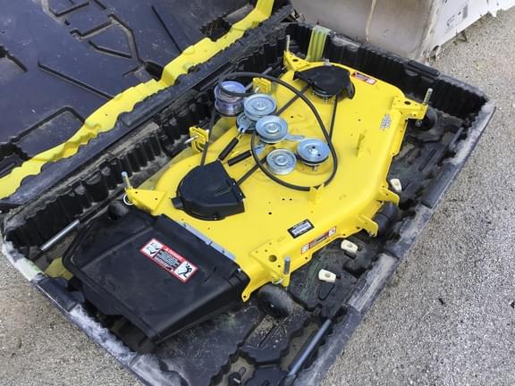 Image of John Deere 48" Accel Deep equipment image 4