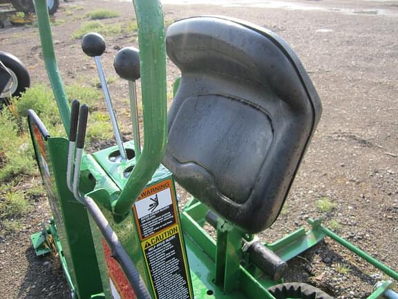 Image of John Deere 485A equipment image 4