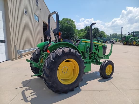 Image of John Deere 5045E equipment image 2