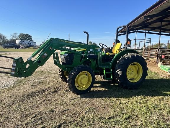 Image of John Deere 5045E equipment image 2